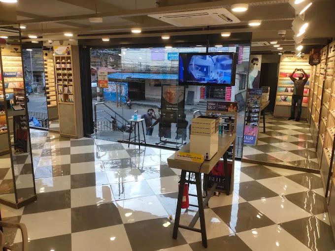 Lenskart.com at Perungalathur